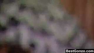 شرج كلابي مكثف ثم انفجار قذف يرسم الحلق