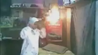 البواب يصور فيلم إباحي مع المطلقة تحت السلالم