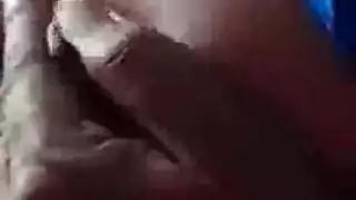 هي تستعد بالهزازات ثم تنك بقوة