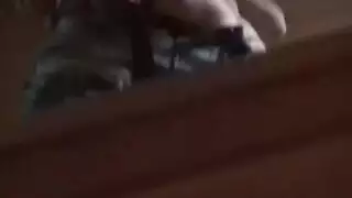 حركة الخيانة: صديق يملأ كسي بالسائل المنوي