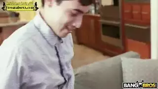 الابن المراهق يثير شهوة زوجة ابيه