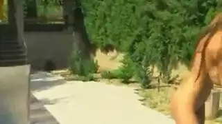 ملاك مزيف يتم تمزيق ملابسه لجلسة إباحية