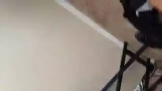 كريستينا سويت تستمتع بكل بوصة من قضيب الرجل الأصلع في عرض جنسي على المسرح