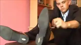 فتاة سمراء ممتلئة الجسم تمارس الجنس الشرجي مع صديقها في فيلم إباحي صريح