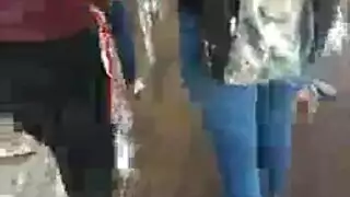 فتاة جامعية الثدي وهمية جرسونة
