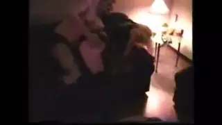 بنتين عندهم زب