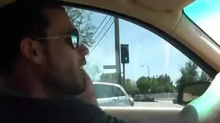 خيانة خيالية: الجار المجاور يثبتني