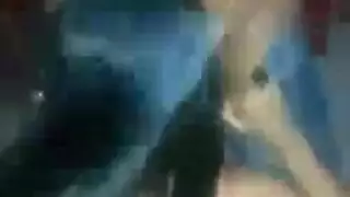 جلسة نياكة قاسية: تدك كسها الضيق حتى تصرخ