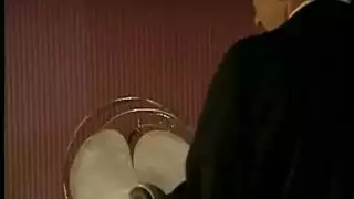 يخرج الماء من كسكها