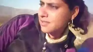 ترضع و تلحس الزب و تشرب حليبه بعدما يقذف في فمها