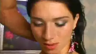 ضرب شرجي لفتاة عابرة – ملء الباب الخلفي
