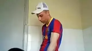 إباحي مصري قوي لزملاء العمل في حمام المكتب