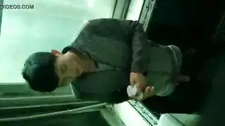 تعذيب جنسي رجل مقيد