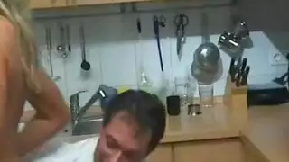 الاخت الممحونة تمص الزب