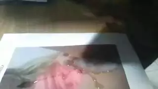 الجانب المتوحش: جماع آرييلا ماري السري مع صديقها