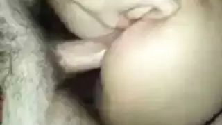 مثلية جنسية ثلاثية: امرأتان تهيمنان على رجل واحد