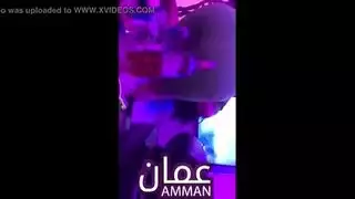 إباحية مغربية ساخنة: عاهرة سكرانة تتوسل للمزيد من القضيب
