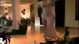 رقص منزلي شديد لبوه