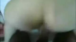 ترقص بقميص شفاف ثم تأخذ نيك قوي في كسها
