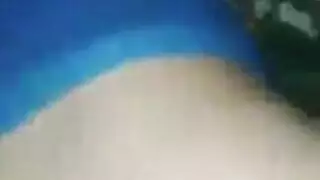 امراة يابنية تخرج الحليب من صدره من شدة نيك