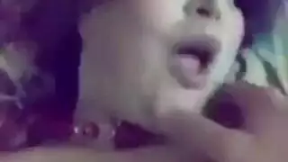 ديوث عراقي يشاهد مشهد نيك قاسي لأخته