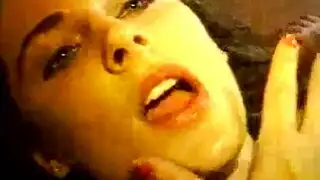 مشهد سكس وهيجان نار بين شاب و حبيبته الفاتنة في مكان منعزل من المتنزه