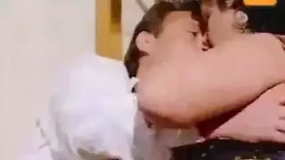 بوس و احضان و تقفيش بالعافية
