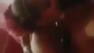 مراهقة جزائرية تأخذ قضيب سوري بعمق مص وجنس