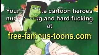 يرضع من ثدي أمه والحليب يبز