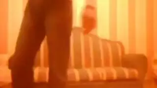 لقاء سائق الحافلة يتحول إلى فضيحة إباحية علنية
