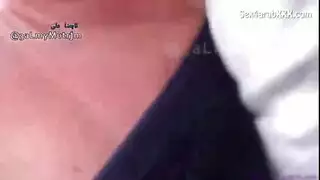 مؤخرة الأم المسيطرة الضخمة والابن الذي يطيع