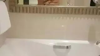 سكس مصري مثير: علاقة غرامية مع زوجة العم الشهوانية