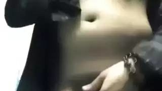 عاهرة مصرية محجبة تثير متابعيها