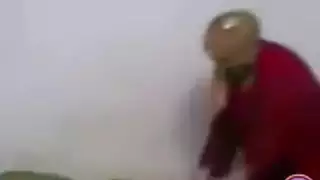 جميلة مصرية ورجلها في جماع إباحي مكثف