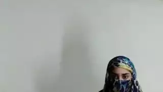 أرني خاصتك: بورن تحقق تفاعلي
