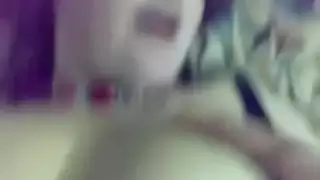 زوجة عراقية تكشف وتنزل لجلسة إباحية قوية