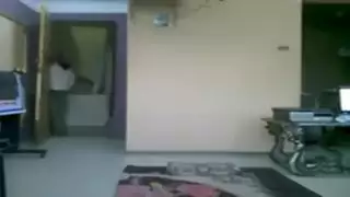 نجم إباحي عربي محجَب يُنزل السائل المنوي بداخلها