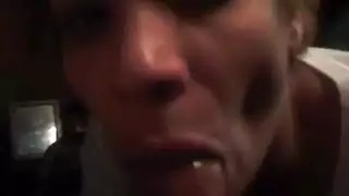 ضعف الحلق العميق: سونجا بي وشريكة عربية في بورن اختناق