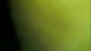 عاهرات عربيات في مشهد قاسي: ركوب وجماع في ثلاثي هاوٍ