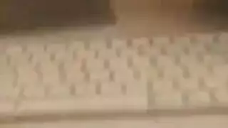 شاب يانع ينكش فرج مراهقة بعد نزع سروالها الداخلي
