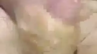 امرأة ناضجة خبيرة تمص القضيب بشهوة