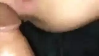خيال الرجل المتزوج: عاهرة الجوارب تمارس الجنس معه بقوة في جلسة مشبعة بالبخار