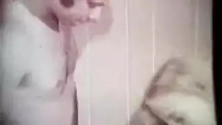 مشهد مثليّات إكس إكس إكس: ألسنة ثملة على مهبل مبلول