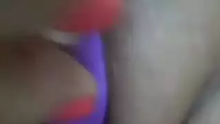 وردة الصحراء تظهر جانبها الجامح في فيلم إباحي صريح