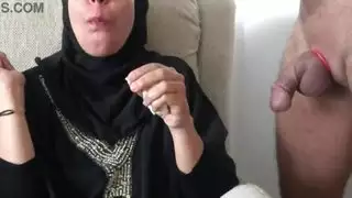 زوجة عربية مثيرة تتوسل لإنهاء داخلي