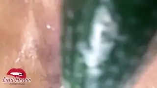 ضربة صباحية: يمارس الجنس معها ويقذف على مؤخرتها