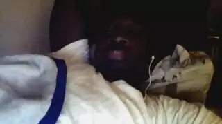 جلسة استمناء مكثفة لقضيب أسود