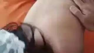 خيال جنس جماعي في الحديقة: كارني الأزرق تواجه غريباً