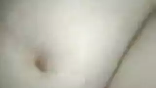 سكس عربي مصري ينيك امه واخته