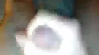 ولد ابيض ورجل اسمر
